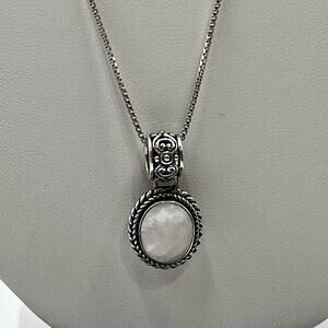 Sterling Silver 925 Chain and Mother‎ of Pearl Oval Bezel Faceted Pendant